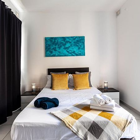 Z4 - Seafront Apartment St. Paul's Bay Exterior foto