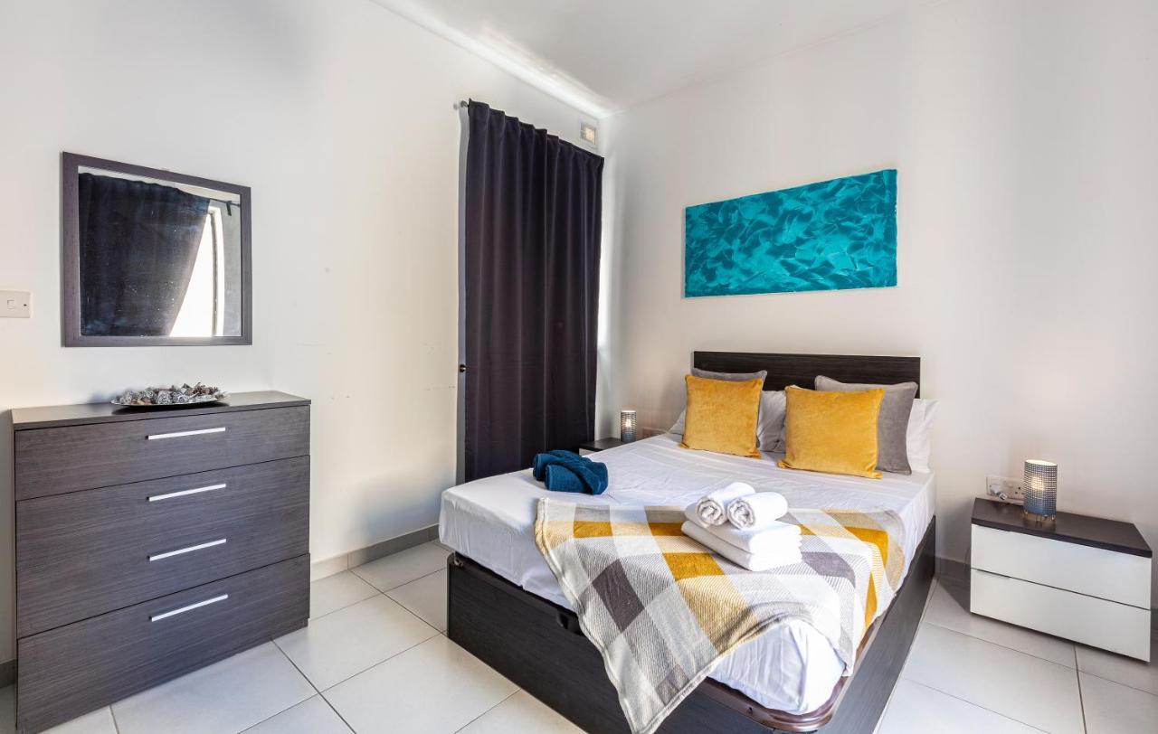 Z4 - Seafront Apartment St. Paul's Bay Exterior foto