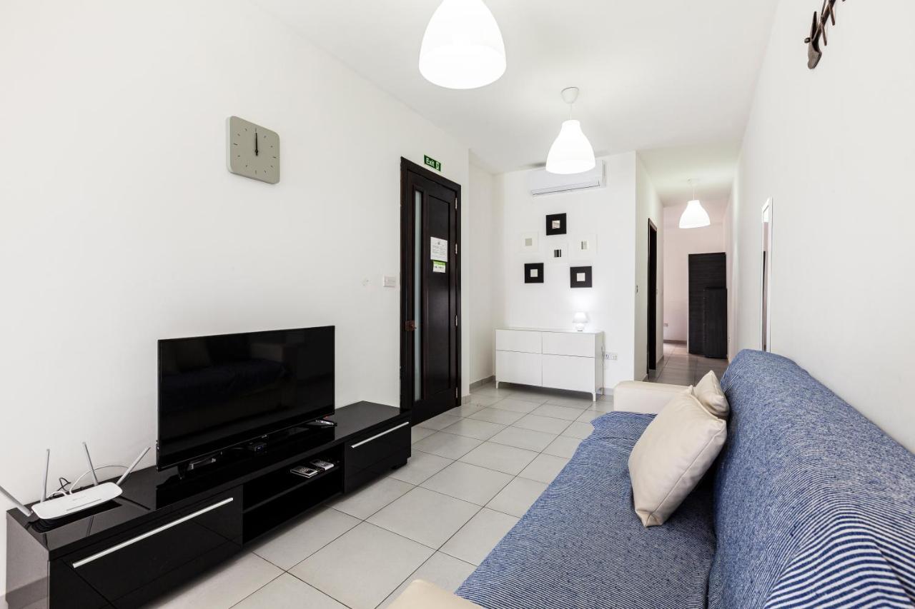 Z4 - Seafront Apartment St. Paul's Bay Exterior foto
