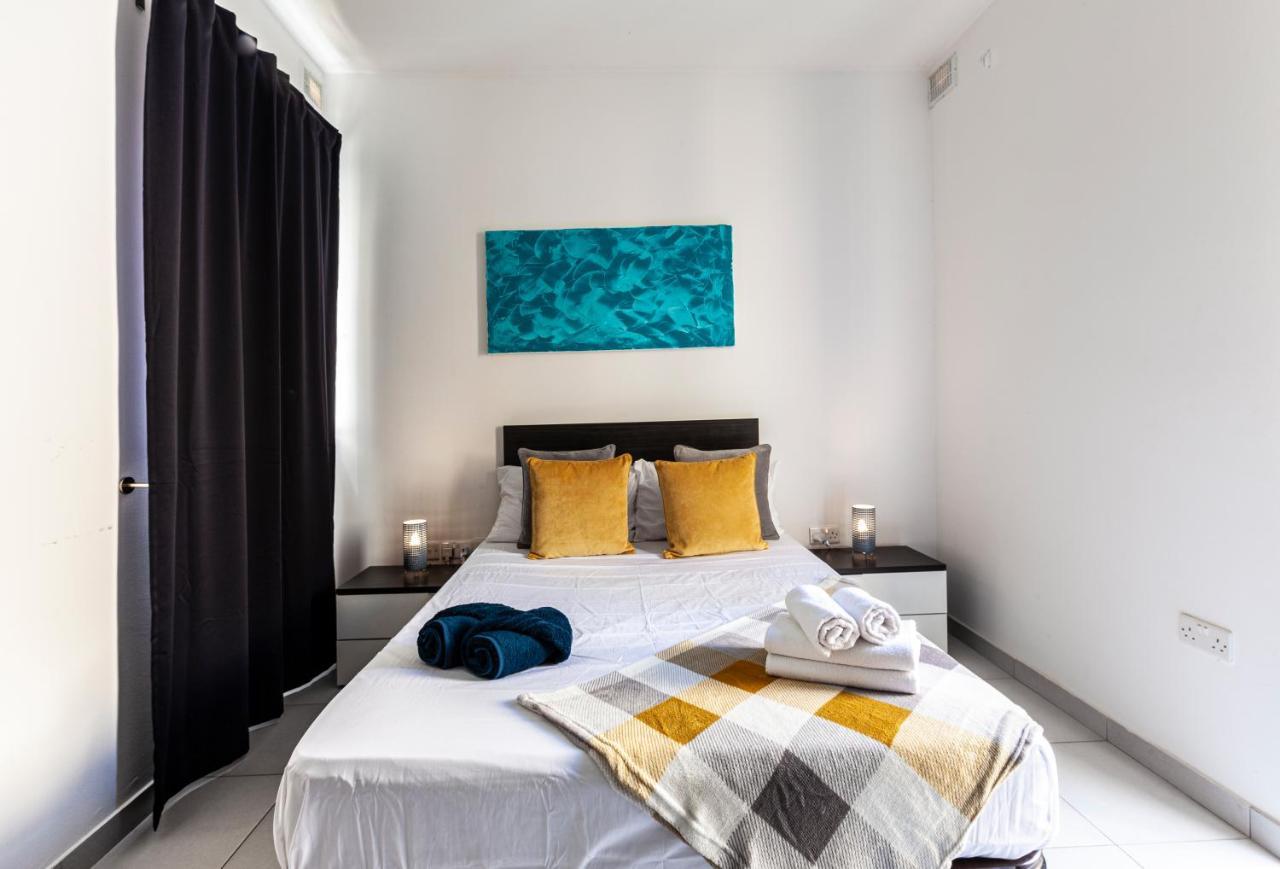Z4 - Seafront Apartment St. Paul's Bay Exterior foto